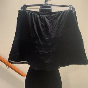 Nicole Miller women’s skort size L